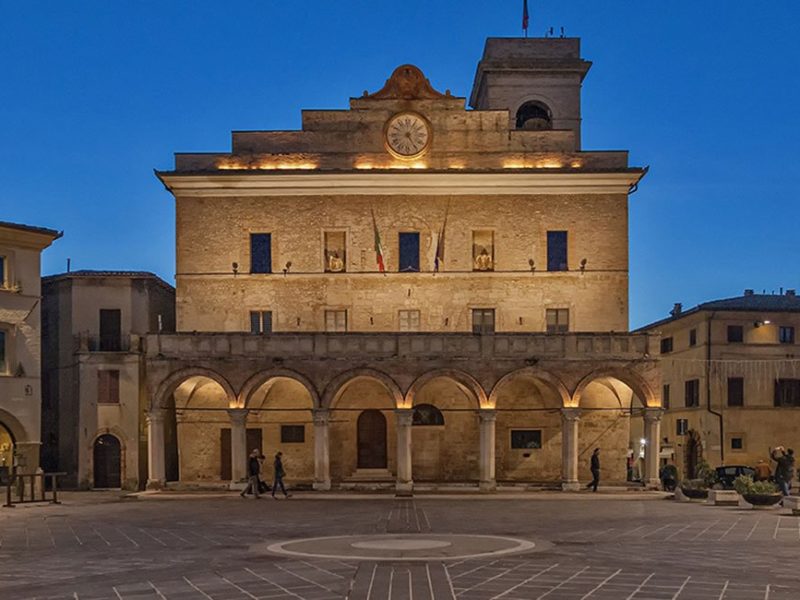 montefalco palazzo comunale